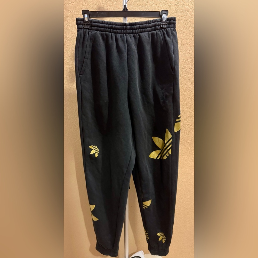 Adidas Large Logo Sweatpants Black/Gold Small